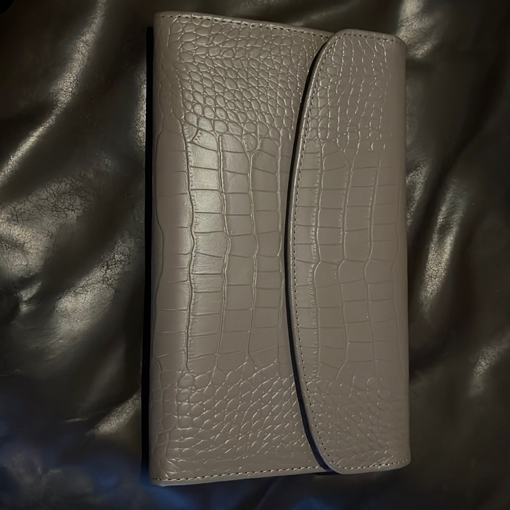 | bey•berk | Jewelry Clutch